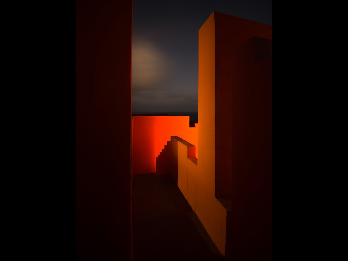 Antony Zacharias La Muralla Roja at night architectural photographer